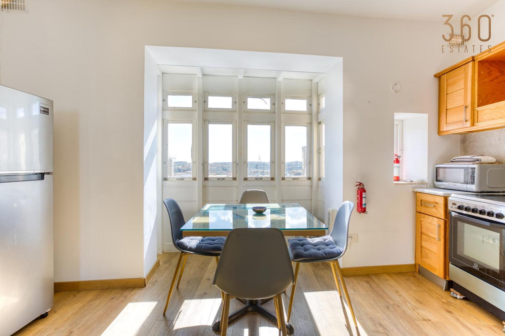 Charming Home With Sea Views & Maltese Balcony By 360 Estates Valletta Ngoại thất bức ảnh